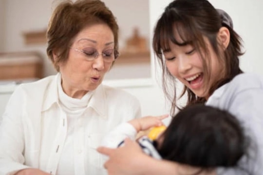 Một tháng sau sinh, tôi bật lại mẹ chồng và nhận cái tát nảy lửa từ chồng