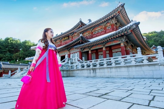 Đi lại thuận tiện, khách Việt đổ xô sang Hàn Quốc làm đẹp và chơi golf