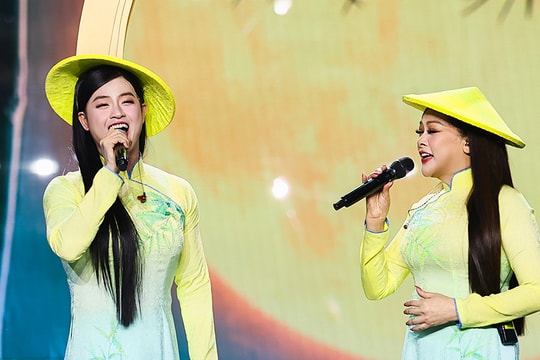 Thanh Duy giả gái hát cùng Như Quỳnh