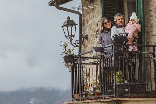 Em bé đầu tiên của ngôi làng trong ba thập kỷ