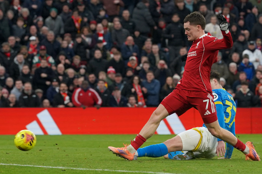 Wirtz ghi bàn đầu tiên ở Ngoại hạng Anh