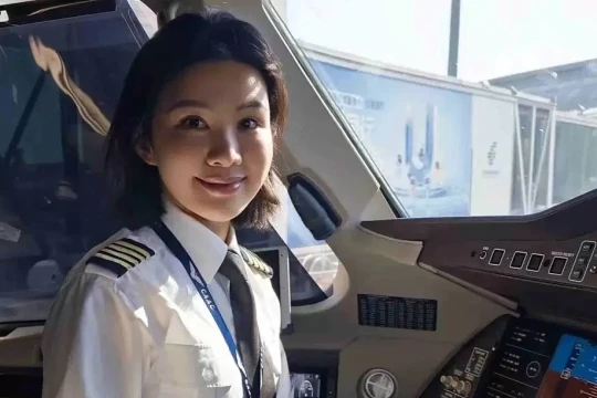 Trung Quốc bổ nhiệm nữ cơ trưởng đầu tiên lái máy bay nội địa