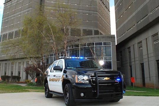 Ba tù nhân Mỹ vượt ngục, bắt cóc nữ tài xế công nghệ