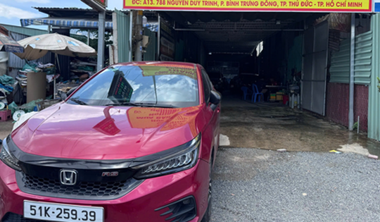 Giá thuê xe tự lái Tết dương lịch tăng mạnh