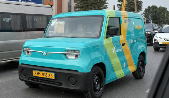 Công ty của ông Phạm Nhật Vượng mở dịch vụ vận tải nội đô, giá cước từ 110.000 đồng/