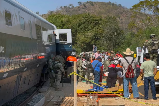 Tại nạn tàu hỏa thảm khốc ở Mexico, hơn 100 người thương vong