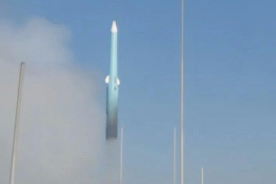 Hình ảnh đầu tiên Trung Quốc phóng tên lửa siêu vượt âm, phá huỷ mục tiêu bí ẩn