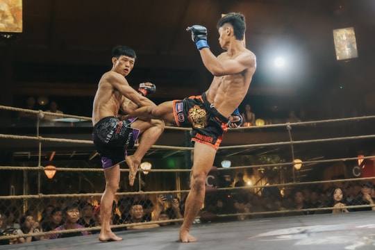 Cao thủ Campuchia thắng 2 võ sĩ Việt, học trò Johnny Trí Nguyễn bị đấm bất tỉnh