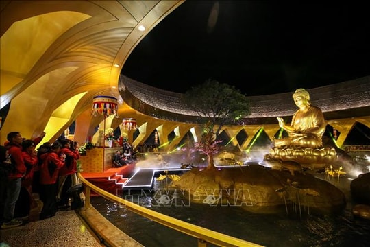 Lễ an vị tôn tượng Đức Phật Câu Na Hàm Mâu Ni trên đỉnh núi Bà Đen​