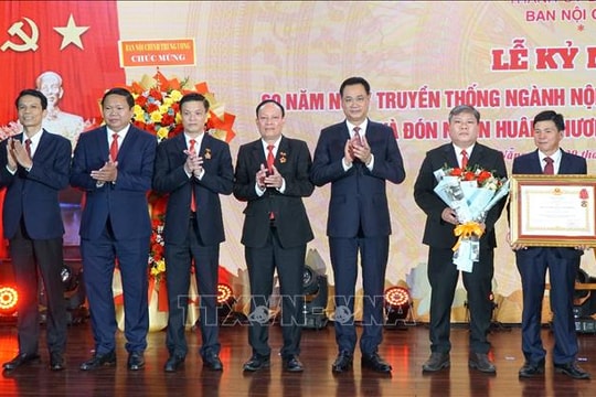 Ban Nội chính Thành ủy Đà Nẵng đón nhận Huân chương Lao động hạng Ba