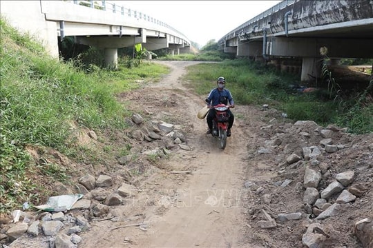Cần thiết xây dựng điểm đấu nối vào đường dân sinh tuyến Cao Lãnh - Lộ Tẻ