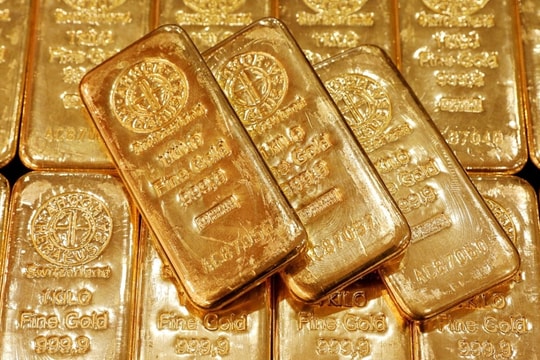 Goldman Sachs: Vàng thế giới có thể lên 4.900 USD vào cuối 2026