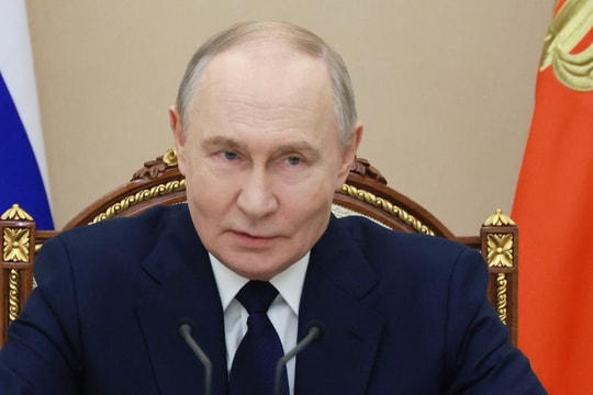 Nga cáo buộc Ukraine tập kích dinh thự của ông Putin, Kiev bác bỏ