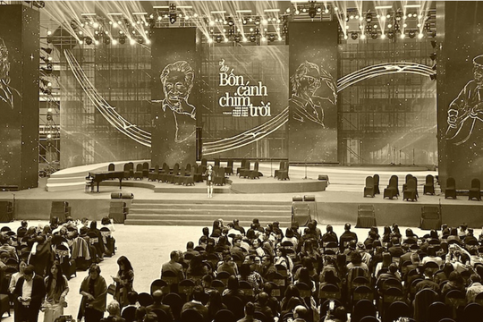 Công an vào cuộc vụ hoãn đột ngột show ‘Về đây bốn cánh chim trời’