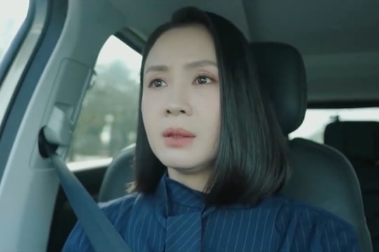 Phim 'Lằn ranh' tập 42: Thu tái mặt sau khi nghe cuộc gọi khẩn cấp từ cấp dưới