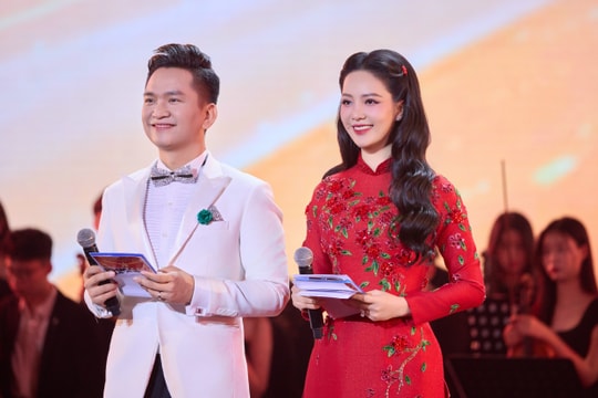 Cặp đôi MC ăn ý của VTV, sống kín tiếng ngoài đời là ai?
