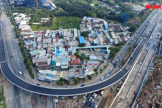 Cận cảnh nhánh cầu vượt N2 tại nút giao An Phú trước ngày thông xe