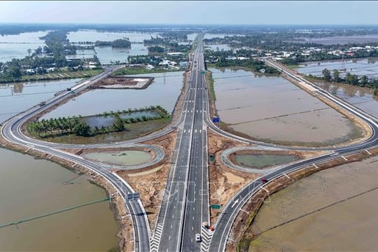 Lùi thời gian thông xe toàn tuyến cao tốc Cần Thơ - Cà Mau
