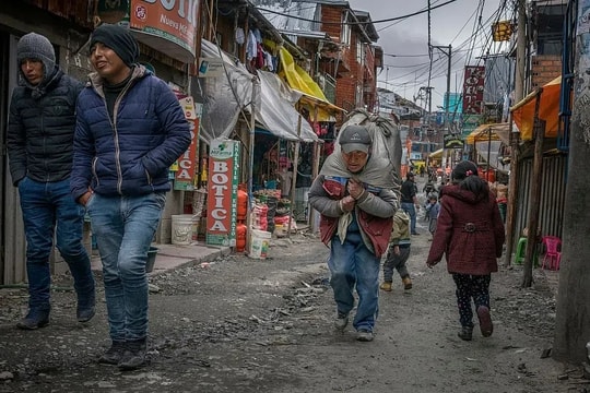 Cuộc sống ở thành phố gần bầu trời nhất