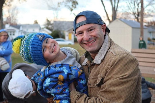 Cha mẹ Mỹ lùng mua điện thoại 'cục gạch' cho con