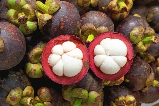 Măng cụt Thái Lan độc chiếm chợ Việt, giá tăng vọt