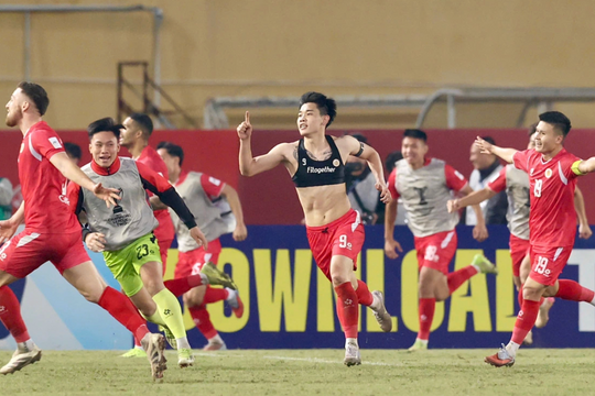 CAHN dễ thở ở vòng 1/8 Cup C2 châu Á