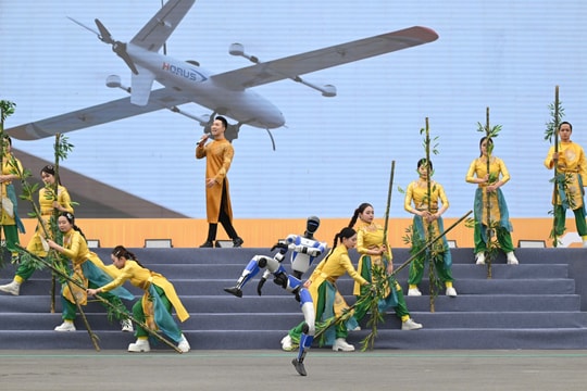 Loạt robot, UAV tại triển lãm Make in Viet Nam