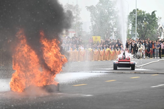 Trình diễn thiết bị Make in Viet Nam tại Diễn đàn Quốc gia phát triển doanh nghiệp công nghệ