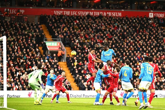 Liverpool đang lâm nguy vì bóng chết