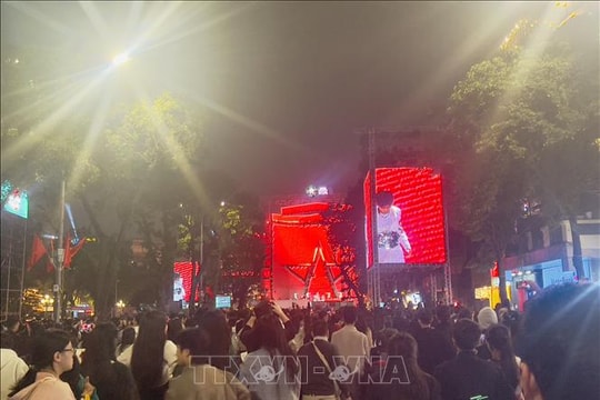 Chào năm mới 2026: Hà Nội của tiếp nối, bứt phá và vươn xa