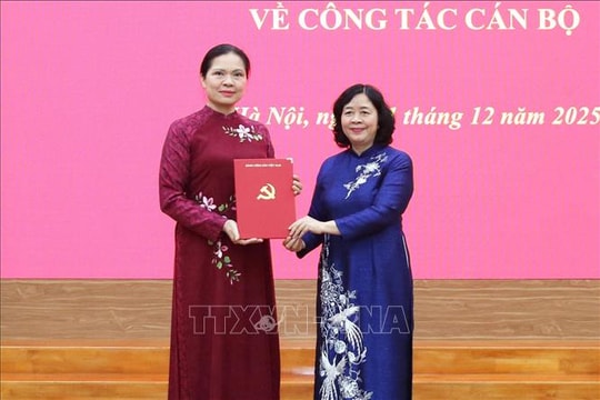 Đồng chí Hà Thị Nga giữ chức Phó Bí thư Thường trực Đảng ủy MTTQ, các đoàn thể Trung ương
