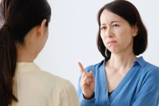 Biết chị dâu ngoại tình nhưng giấu kín, tôi thành “tội đồ” của cả nhà chồng