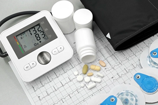 Bác sĩ chỉ 9 sai lầm phổ biến cần tránh để bảo vệ thận khi trời lạnh