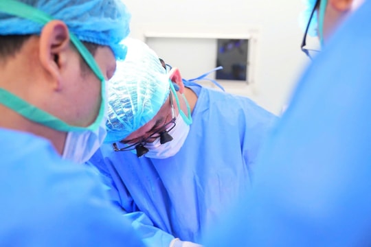 Hồi sinh nhờ lá gan hiến tặng ngày cuối năm