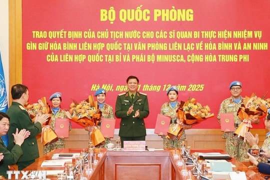 4 sĩ quan nhận nhiệm vụ gìn giữ hòa bình Liên Hợp Quốc