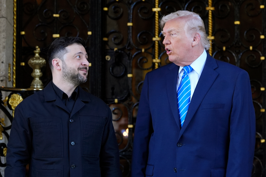 Ông Zelensky bàn với ông Trump 'về khả năng triển khai lính Mỹ tới Ukraine'