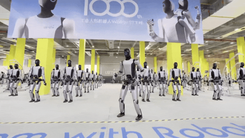 Công ty Trung Quốc cán mốc sản xuất 1.000 robot hình người