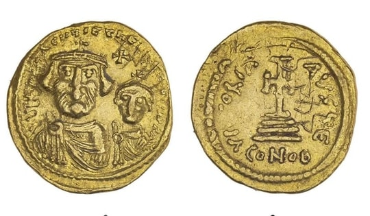 Khai quật được "kho báu" quý giá tại tu viện cũ