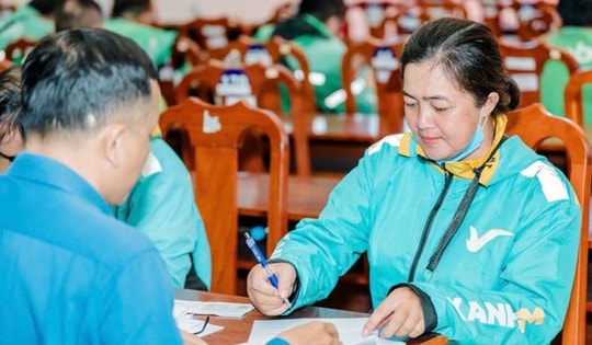 VinFast hỗ trợ tài xế xe ôm mua xe máy điện trả góp lãi suất 0%