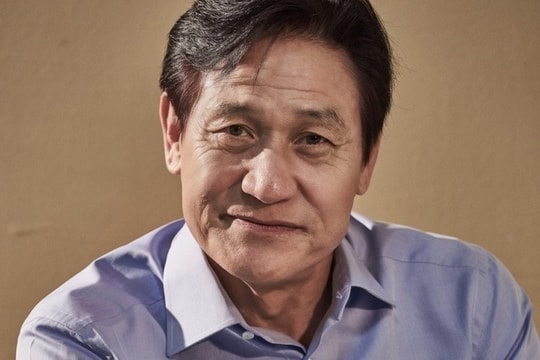 Ahn Sung Ki bị ngừng tim