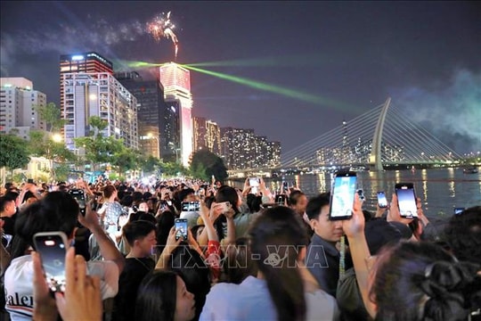 Thủ tướng Chính phủ chỉ đạo tổ chức Tết vui tươi, lành mạnh, an toàn, tiết kiệm