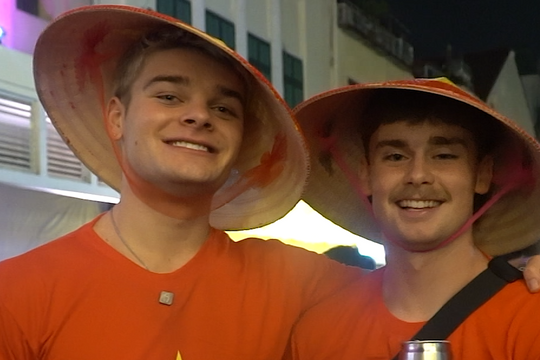 Khách Tây lý giải chọn Việt Nam để đón năm mới