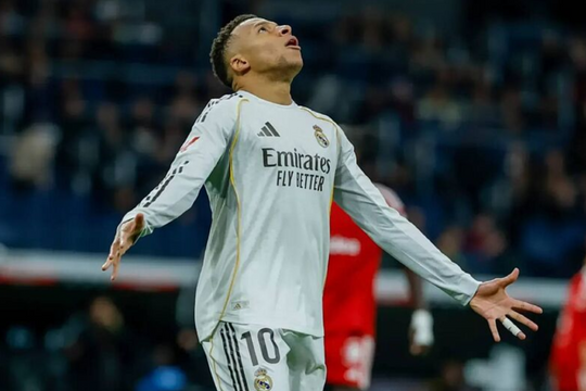 Madrid nhận tin dữ về Mbappe