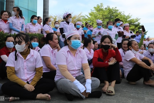 Loạt nhà máy ở TP HCM chạy đua tuyển 2.700 công nhân mất việc