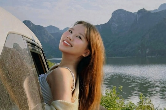 Điểm cắm trại ở Hà Nội, cách phố chỉ 40km, được ví như Hạ Long thu nhỏ