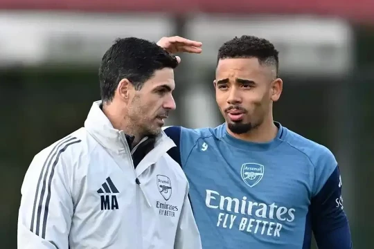 Gabriel Jesus: 'Gã khổng lồ say ngủ Arsenal sẽ thức giấc'
