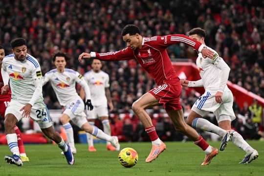 Liverpool lần đầu hòa 0-0 dưới thời Slot