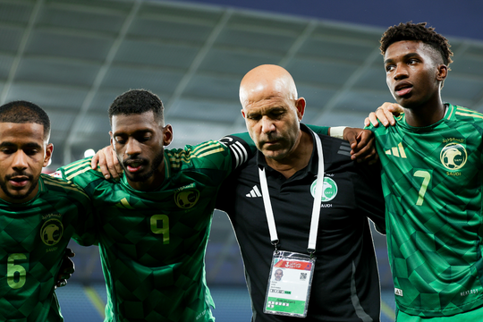 Cựu danh thủ Italy dẫn Arab Saudi đấu Việt Nam