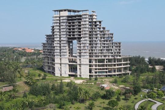 Nhiều dự án ven biển Đồng Hới bỏ hoang, chậm tiến độ