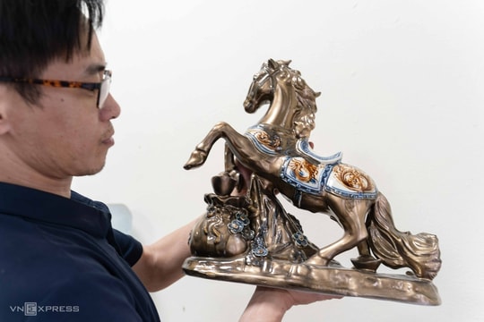 100 giờ chế tác linh vật Ngựa đón năm mới 2026